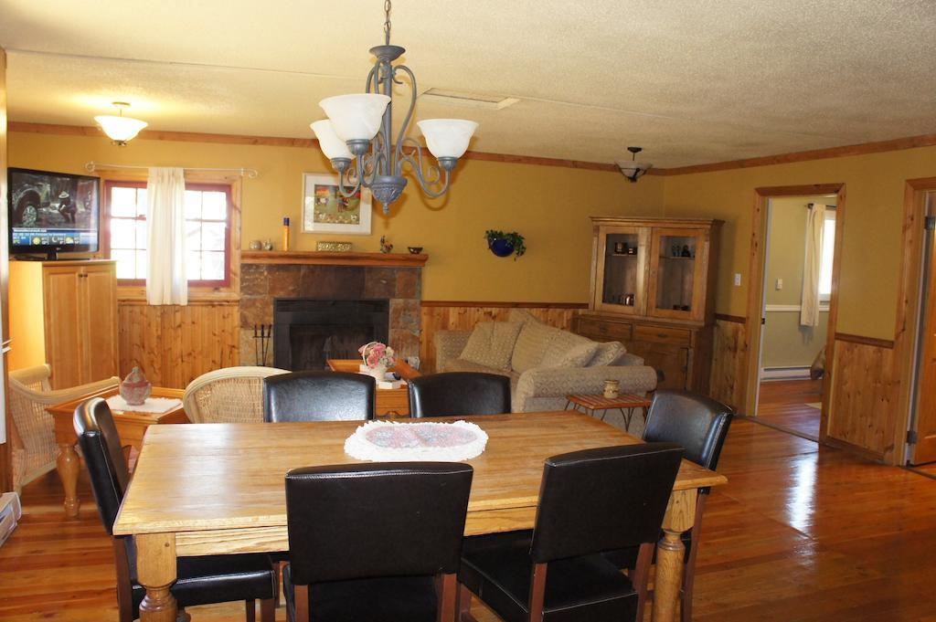 Fairmont Mountain Bungalows Fairmont Hot Springs Zimmer foto