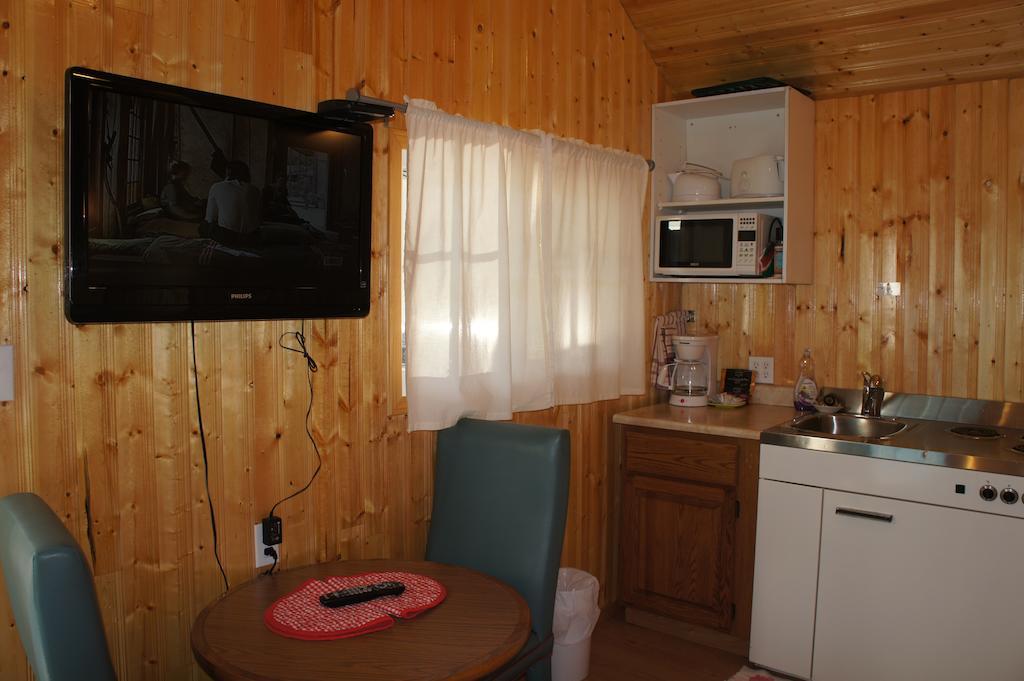 Fairmont Mountain Bungalows Fairmont Hot Springs Zimmer foto