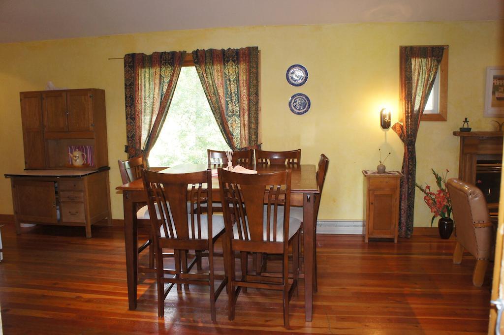 Fairmont Mountain Bungalows Fairmont Hot Springs Zimmer foto